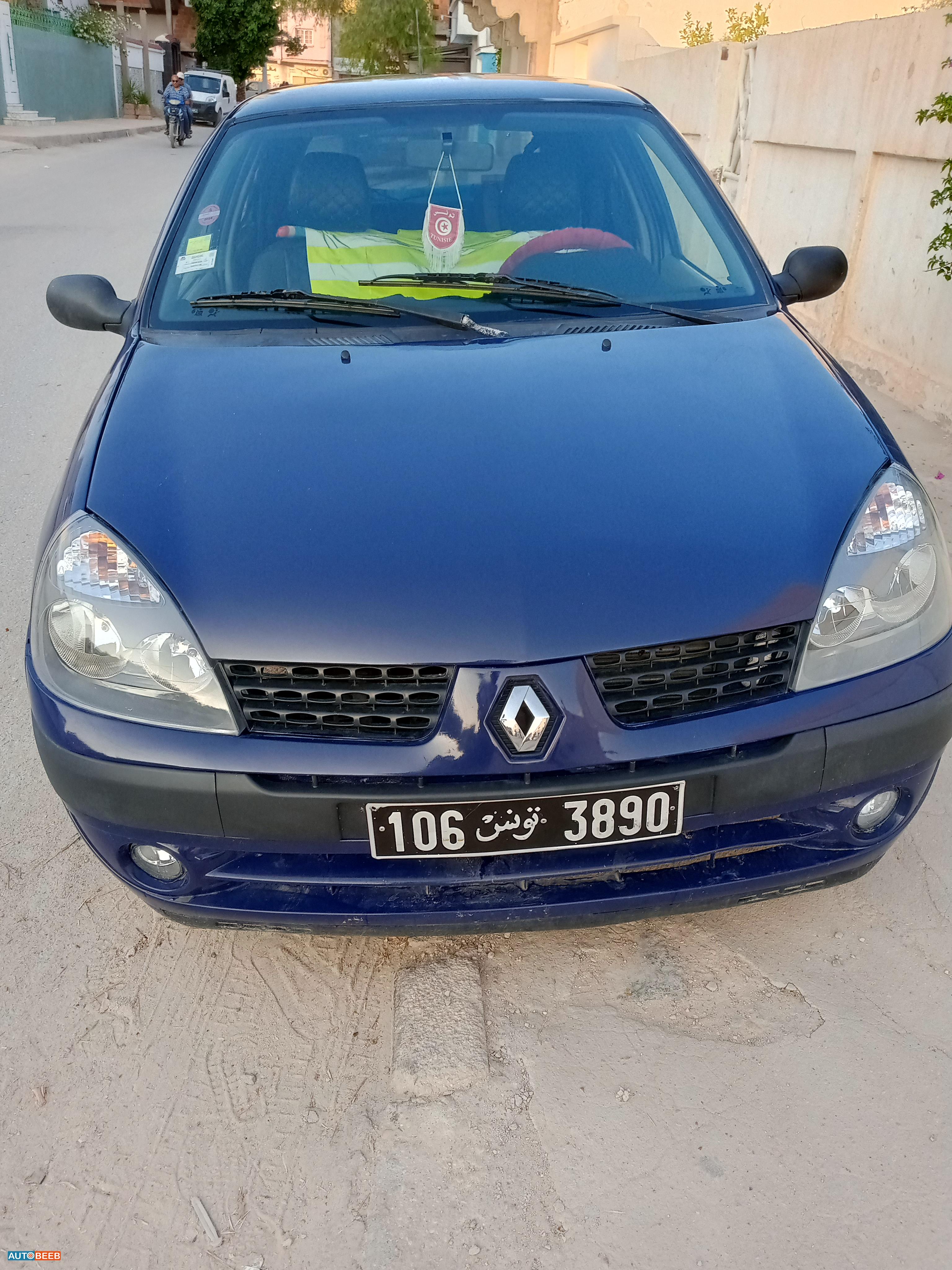 رينو كليو 2002