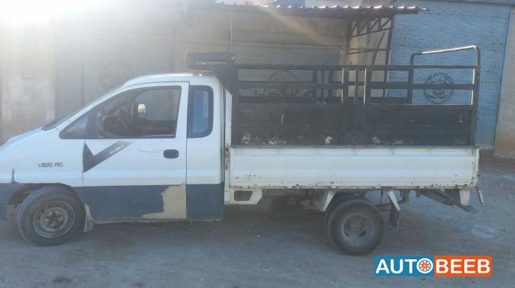 Minivan Hyundai 2004