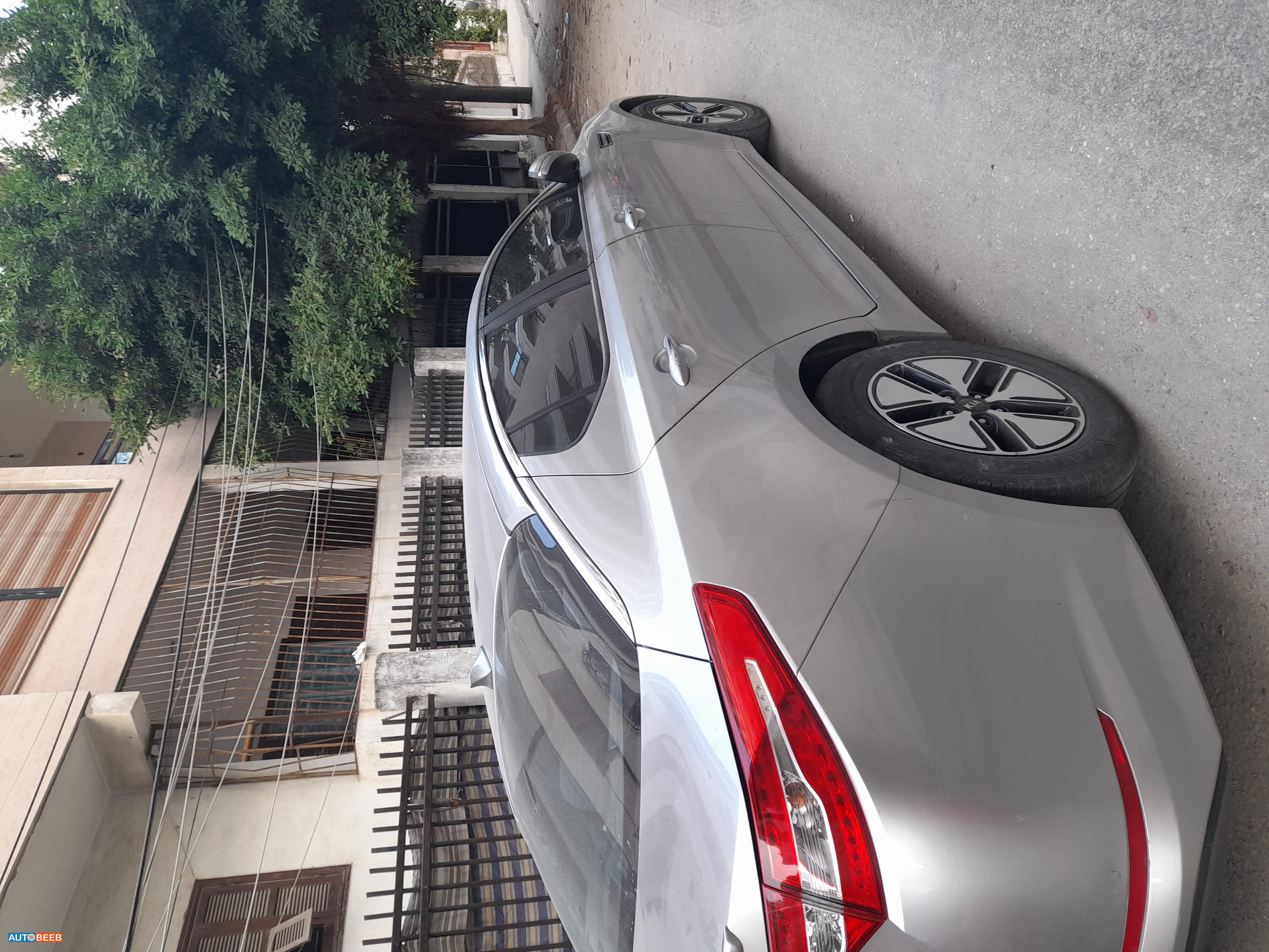 كيا اوبتيما 2012