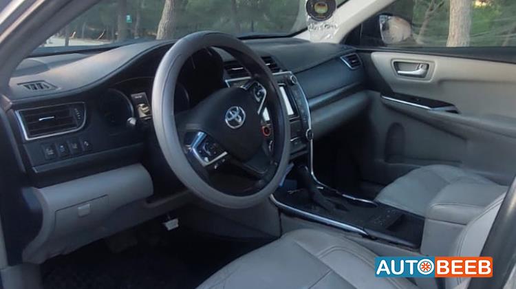 تويوتا كامري 2017