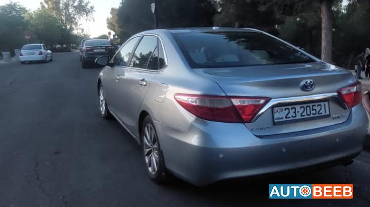 تويوتا كامري 2017