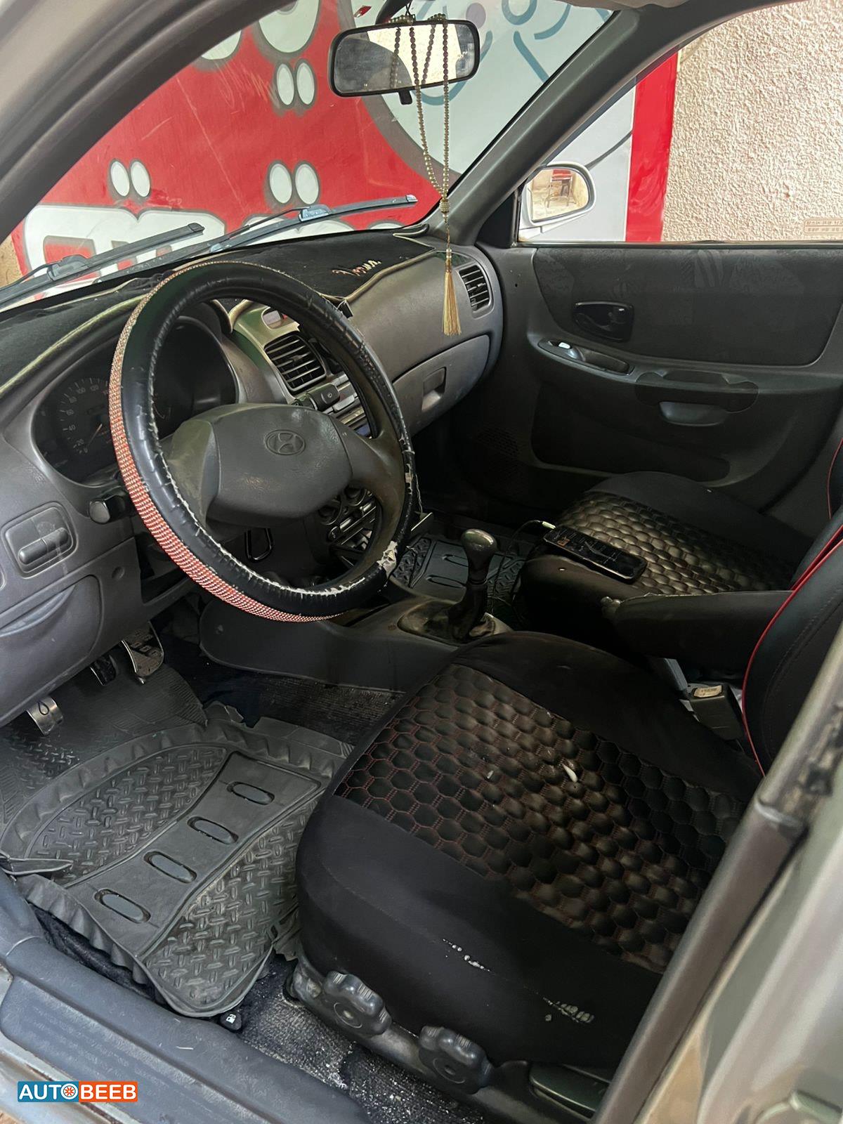 هيونداي فيرنا 1999