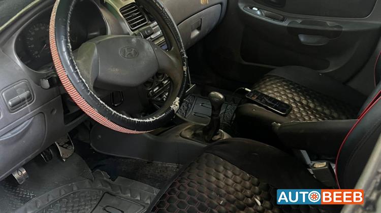 هيونداي فيرنا 1999