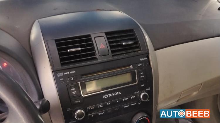 تويوتا كورولا 2012