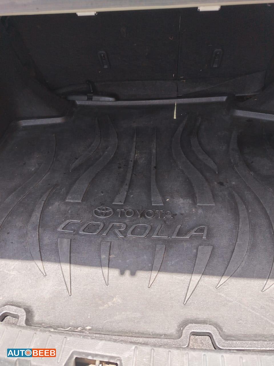 تويوتا كورولا 2012