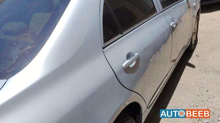 تويوتا كورولا 2012