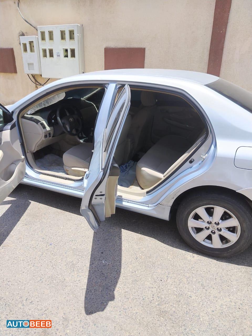 تويوتا كورولا 2012