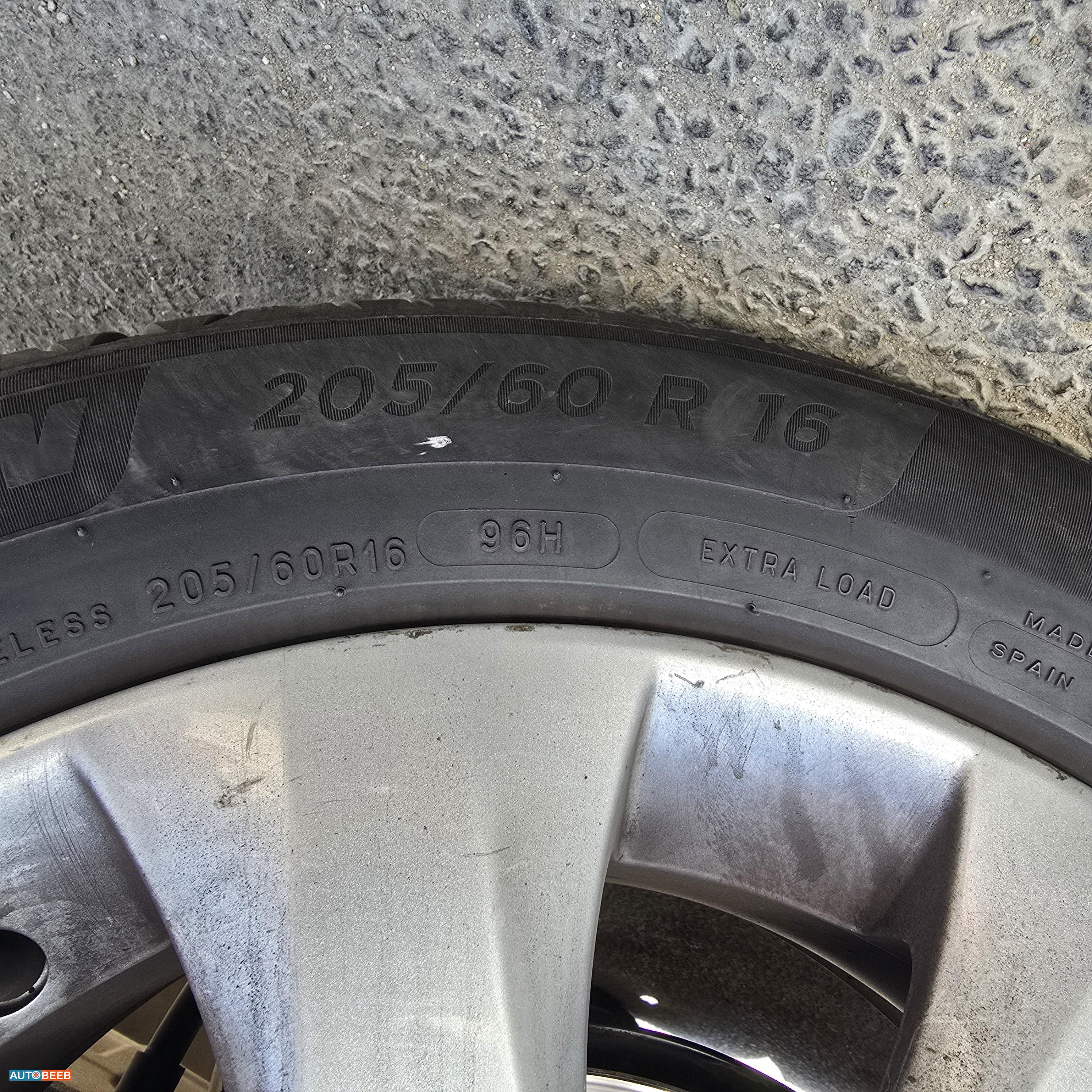 فرده كونتينتال 205/60 r16 انتاج 2021 استبن منزلتش الارض للبيع