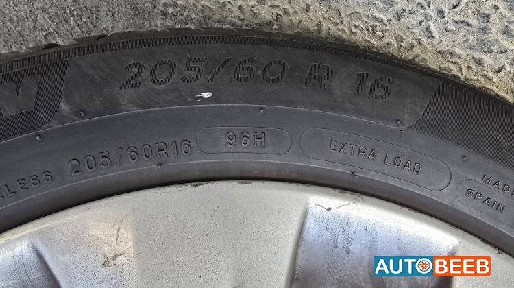 فرده كونتينتال 205/60 r16 انتاج 2021 استبن منزلتش الارض للبيع