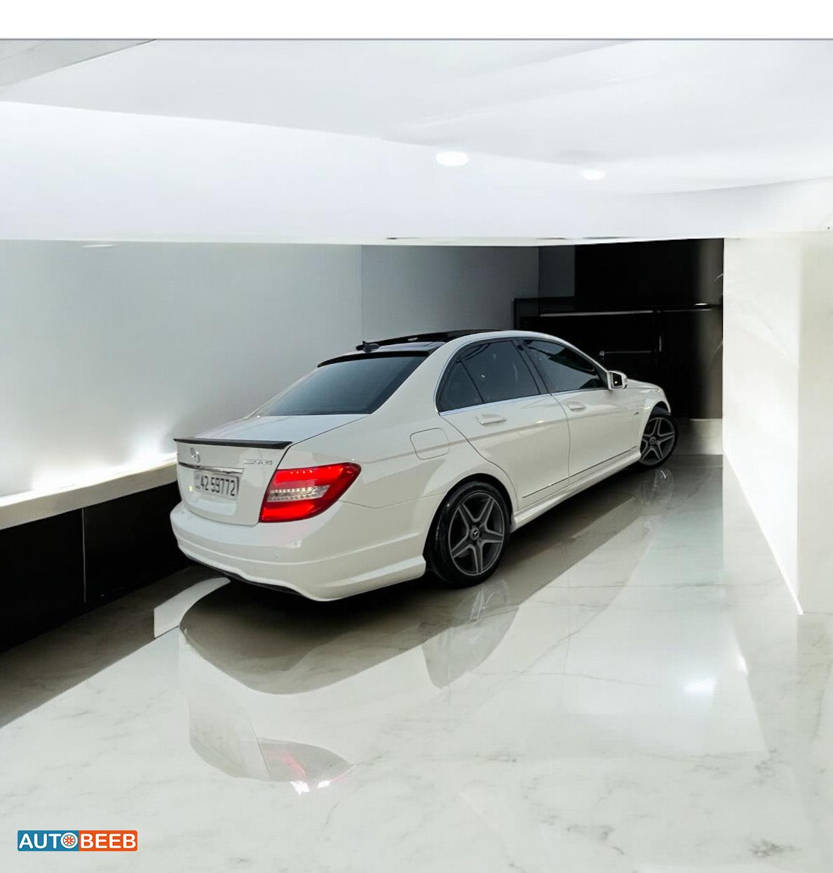 مرسيدس بنز C200 2009