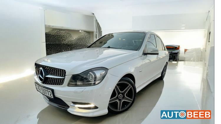مرسيدس بنز C200 2009