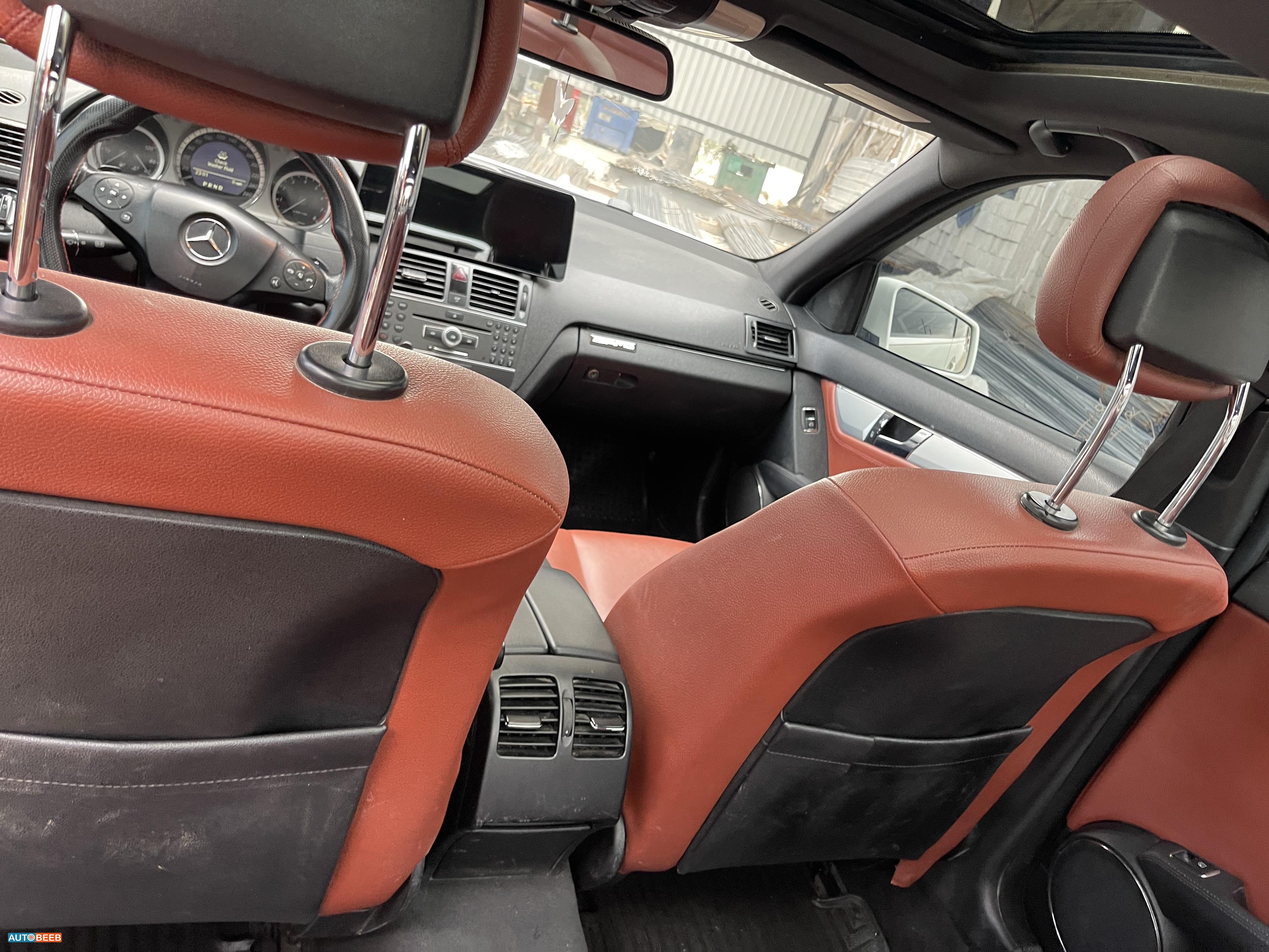 مرسيدس بنز C200 2009