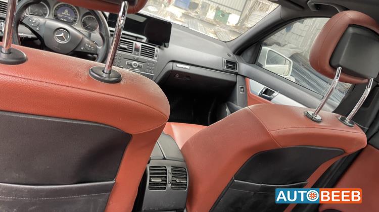 مرسيدس بنز C200 2009