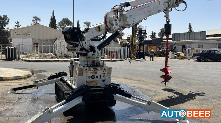 رافعة مجنزرة  2016