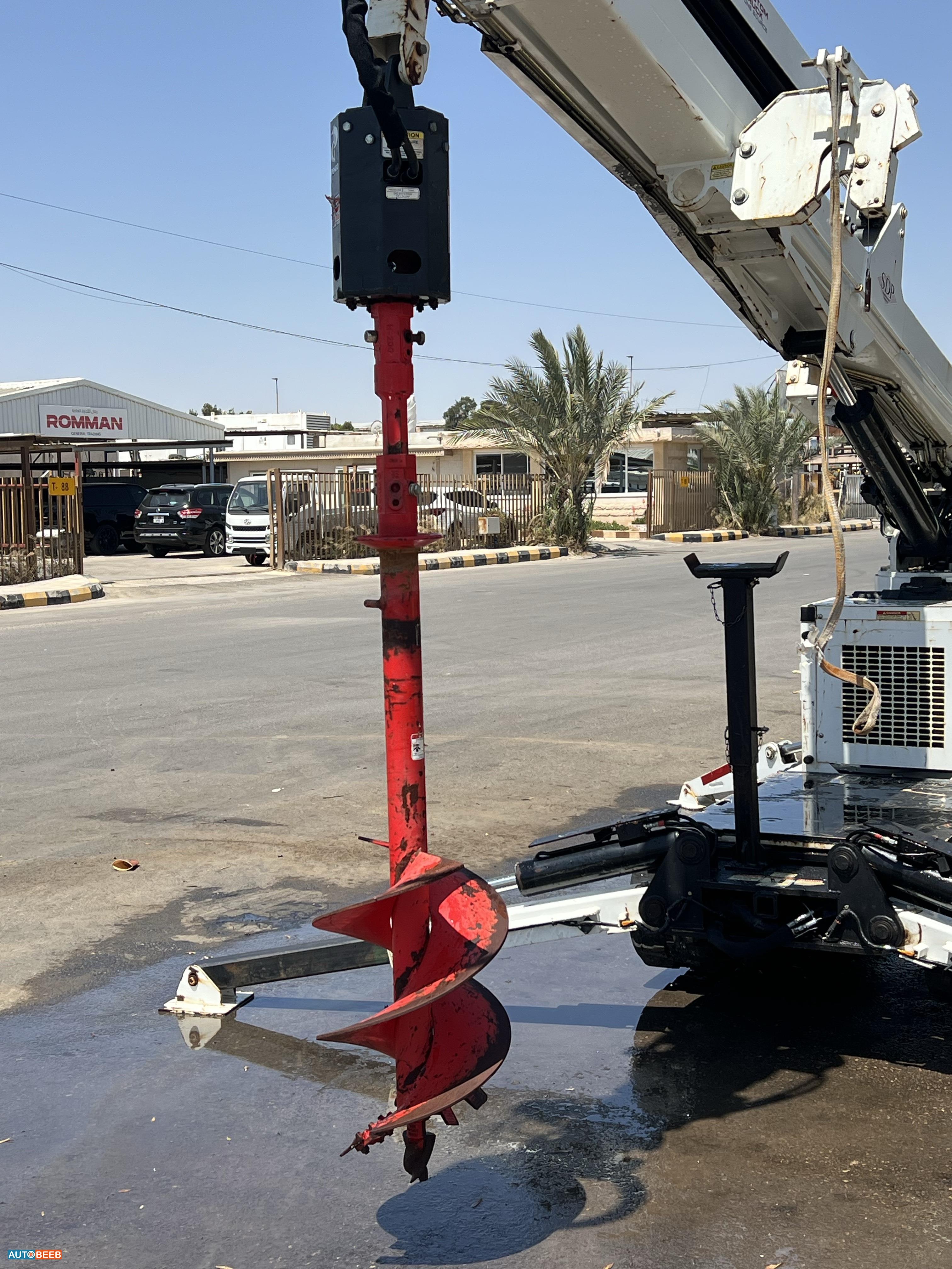 رافعة مجنزرة  2016