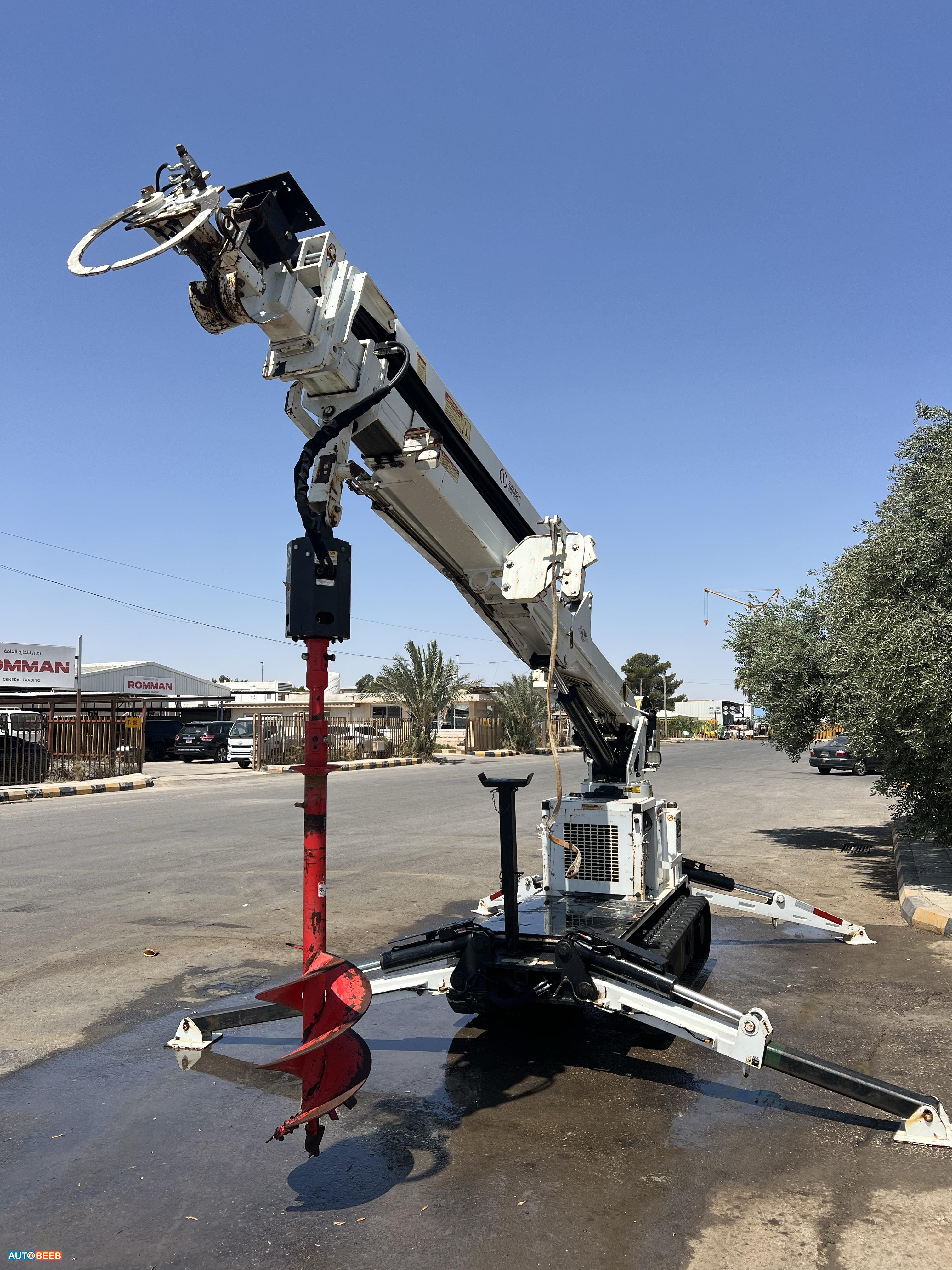 رافعة مجنزرة  2016