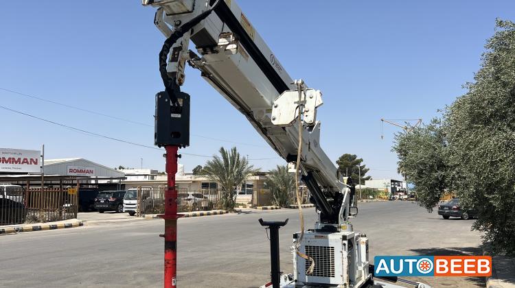 رافعة مجنزرة  2016