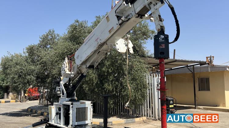 رافعة مجنزرة  2016