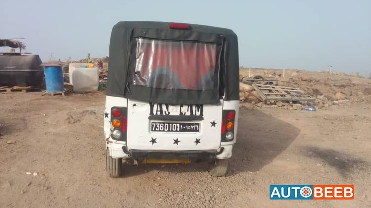 ميني باص تويوتا 2012