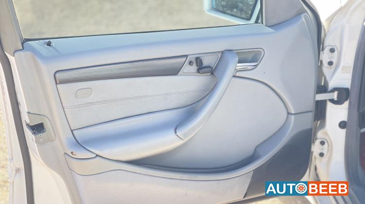 مرسيدس بنز C200 1995