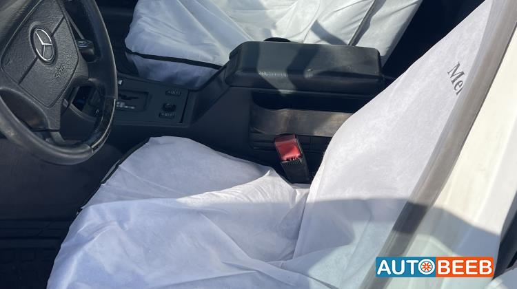 مرسيدس بنز C200 1995