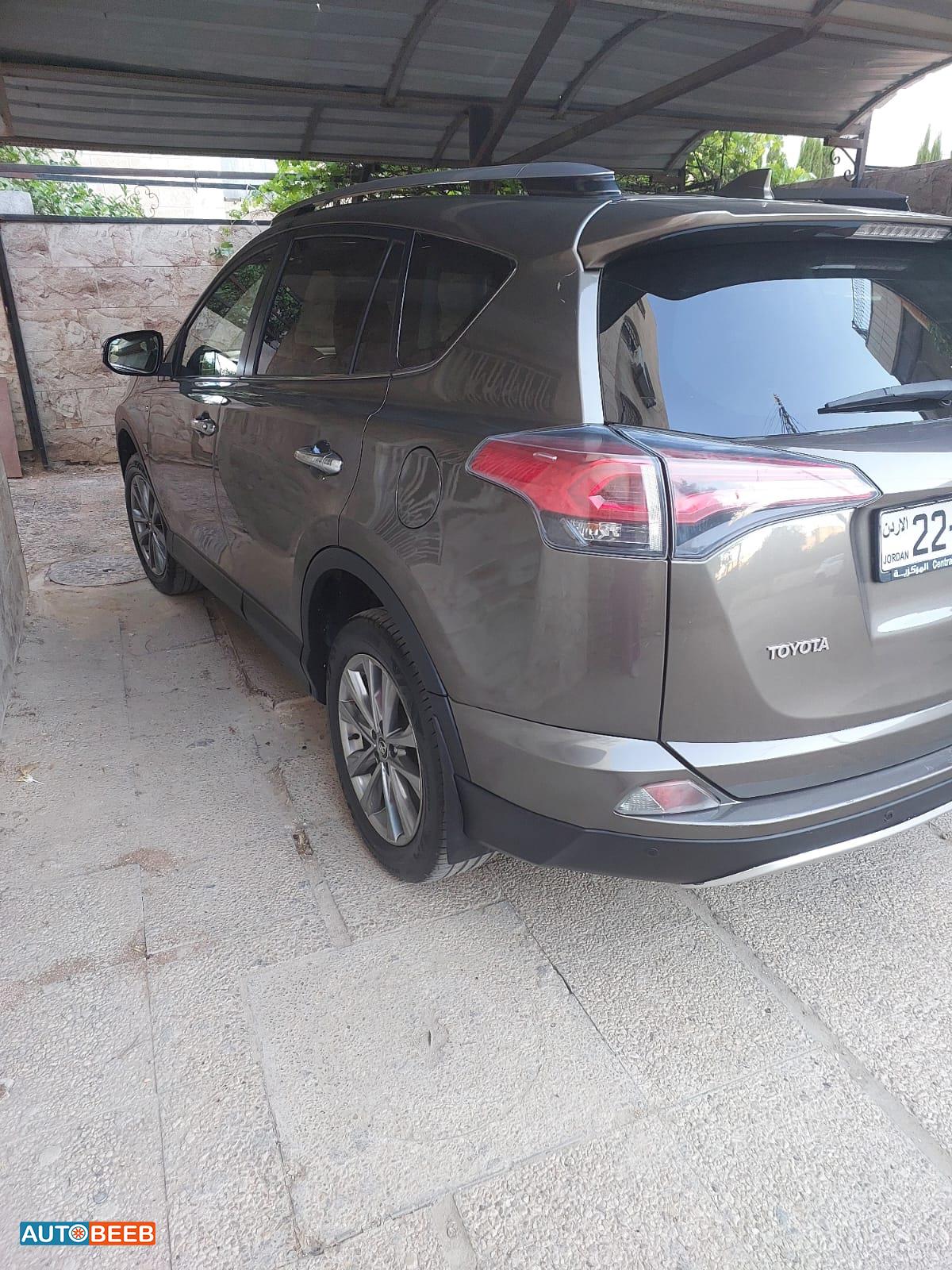 تويوتا راف فور 2017