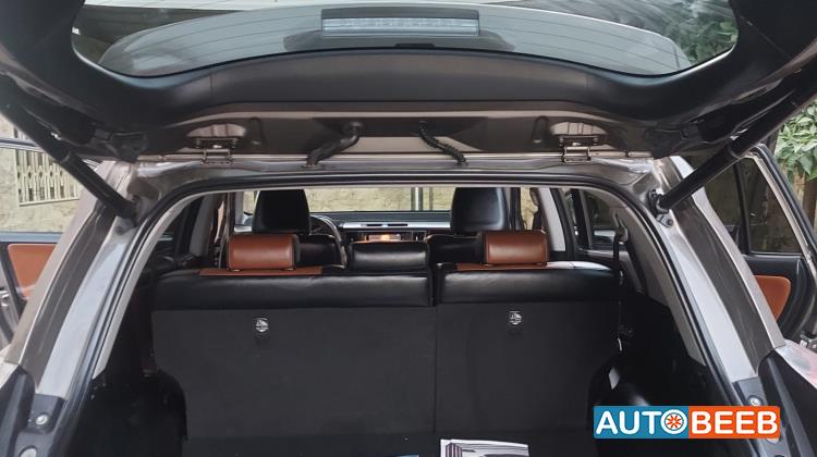 تويوتا راف فور 2017