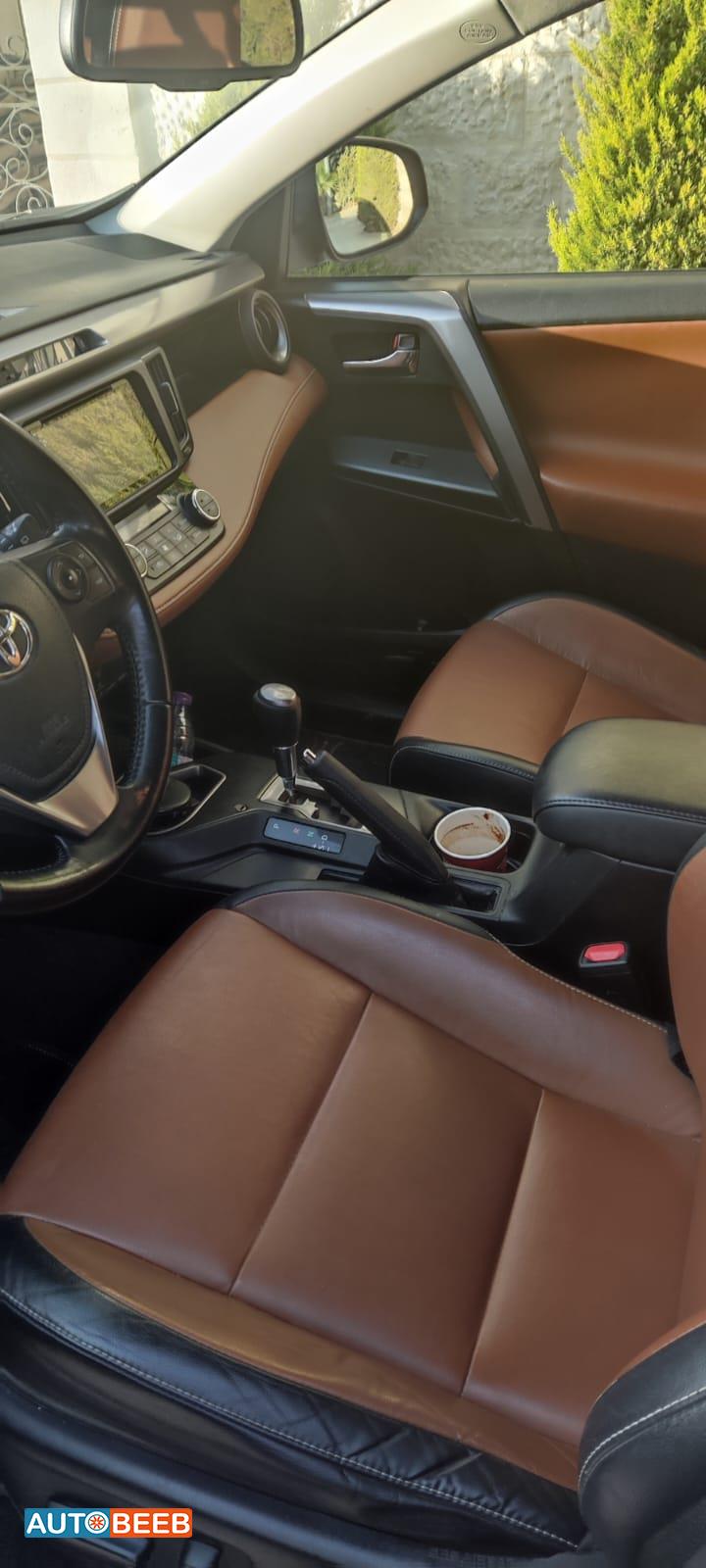 تويوتا راف فور 2017