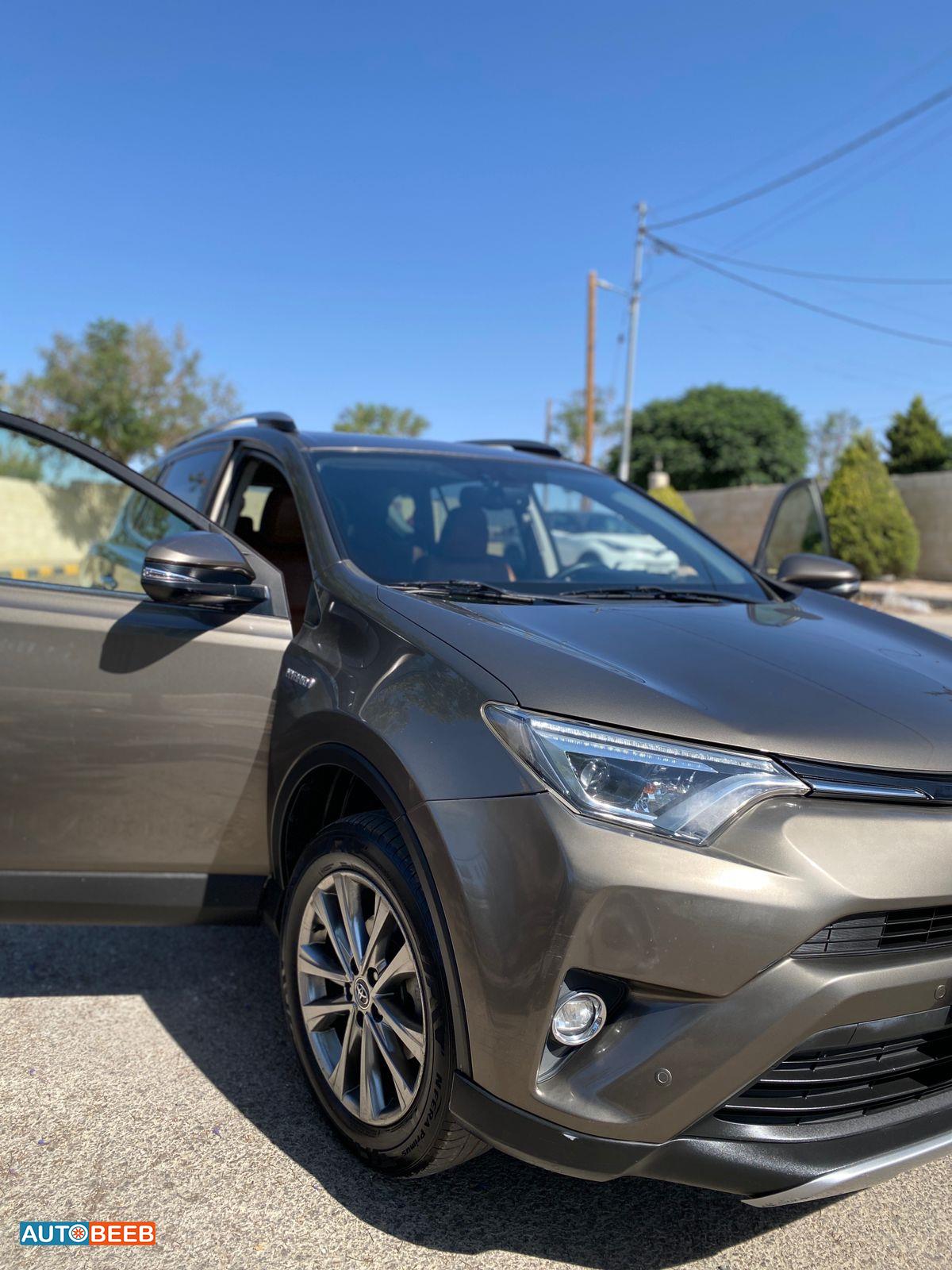 تويوتا راف فور 2017