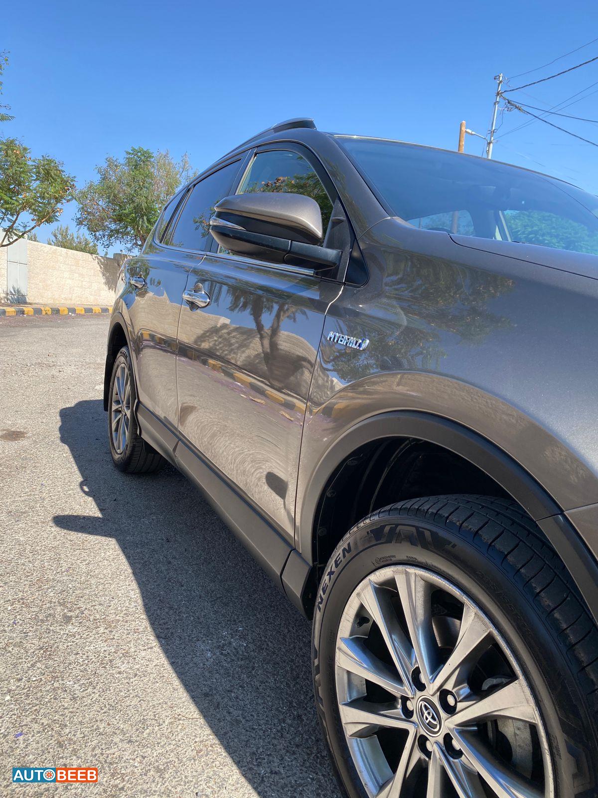 تويوتا راف فور 2017