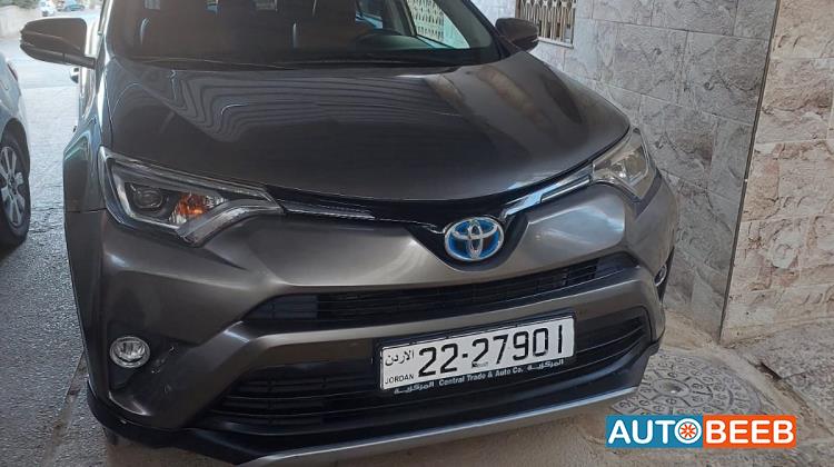 تويوتا راف فور 2017