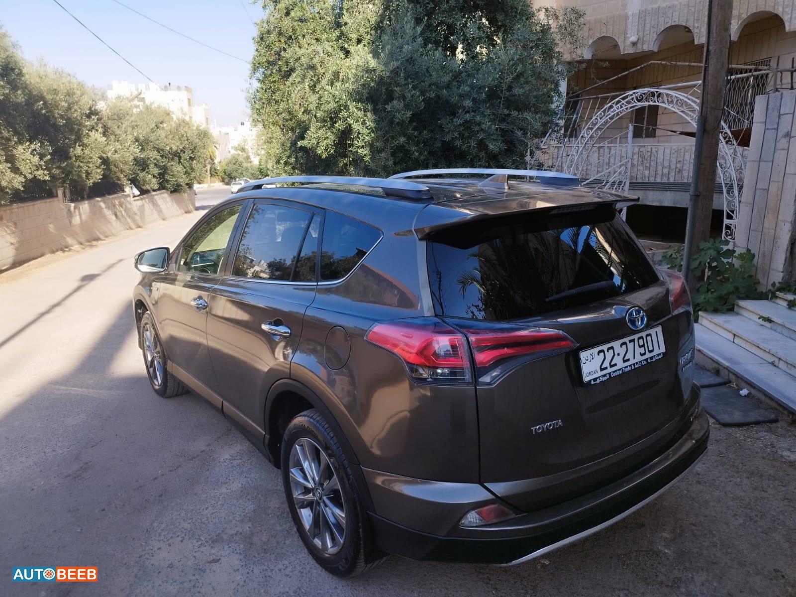 تويوتا راف فور 2017