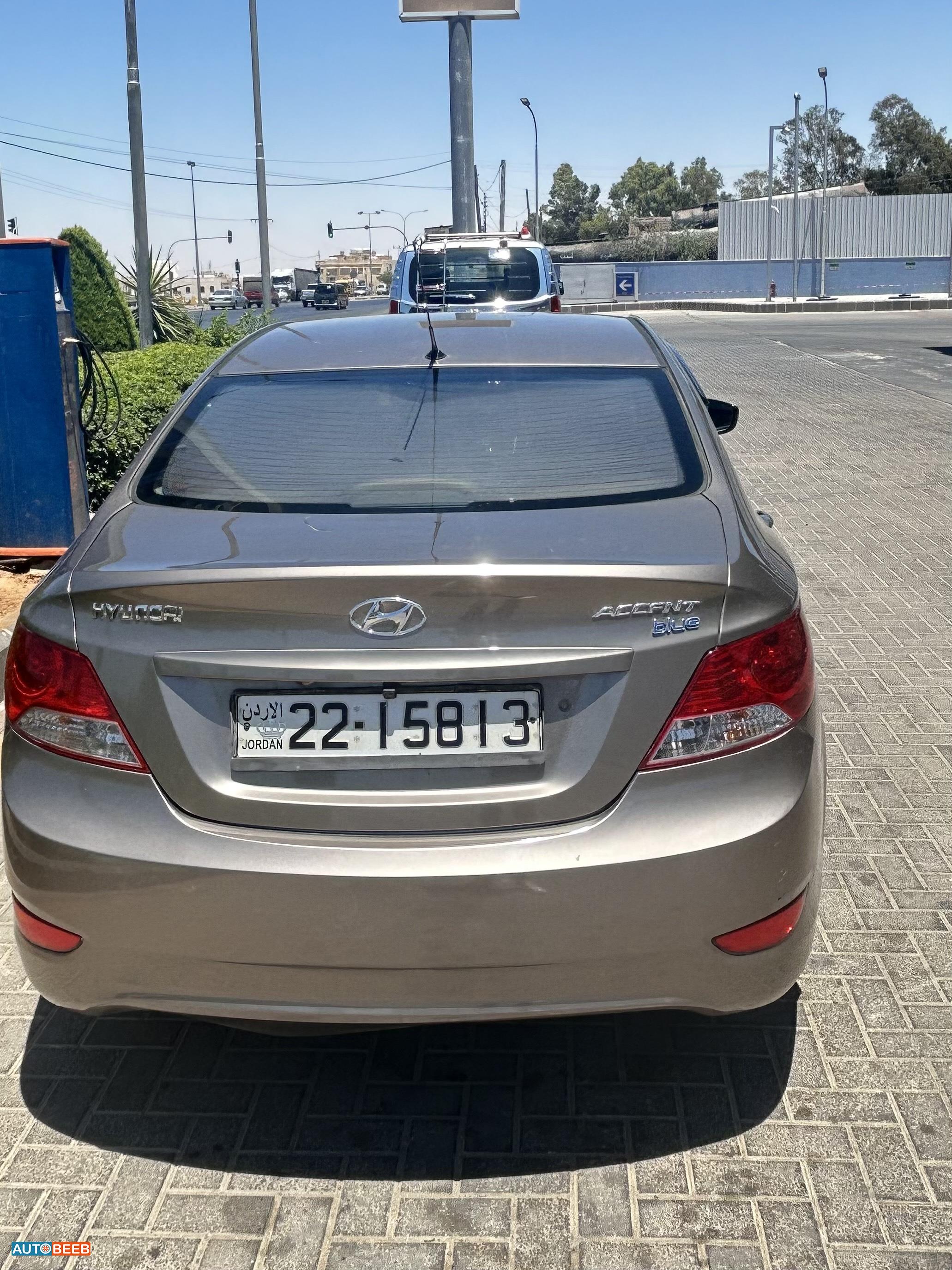 هيونداي اكسنت 2012