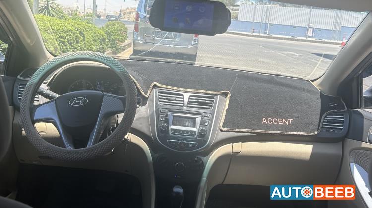 هيونداي اكسنت 2012