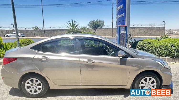 هيونداي اكسنت 2012