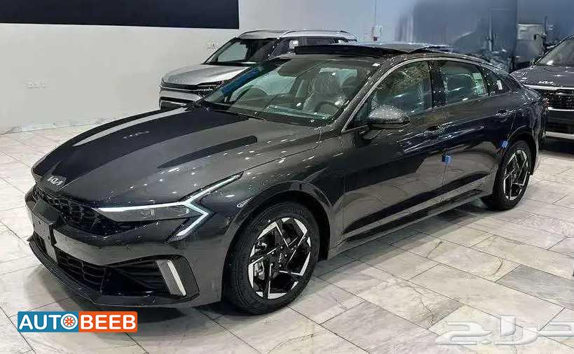 KIA K5 2025