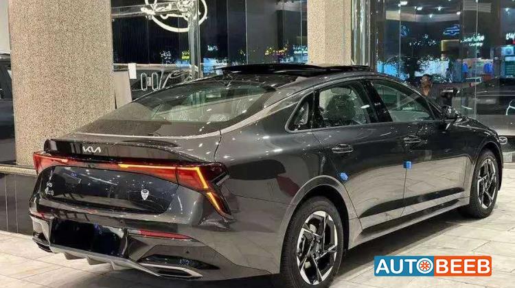 KIA K5 2025