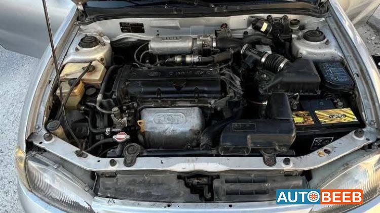 هيونداي افانتي 1995