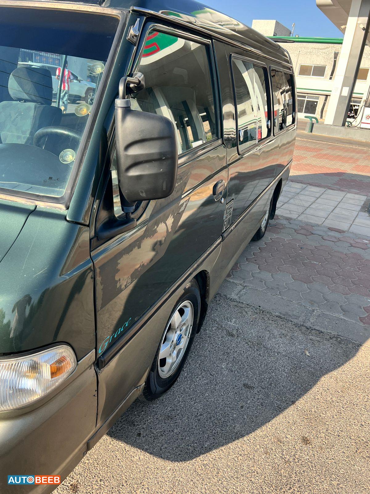 ميني باص هيونداي 2000