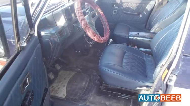 ميتسوبيشي باجيرو 1989