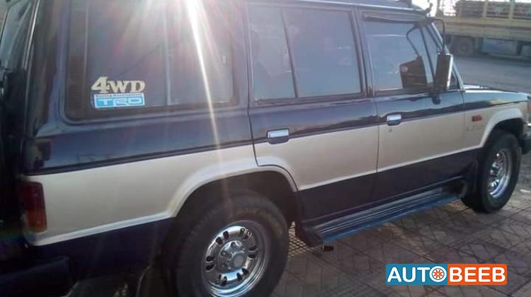 ميتسوبيشي باجيرو 1989