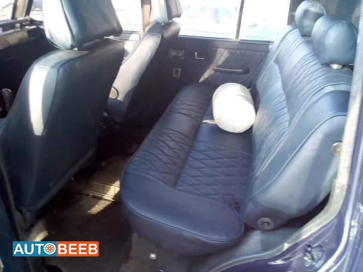 ميتسوبيشي باجيرو 1989