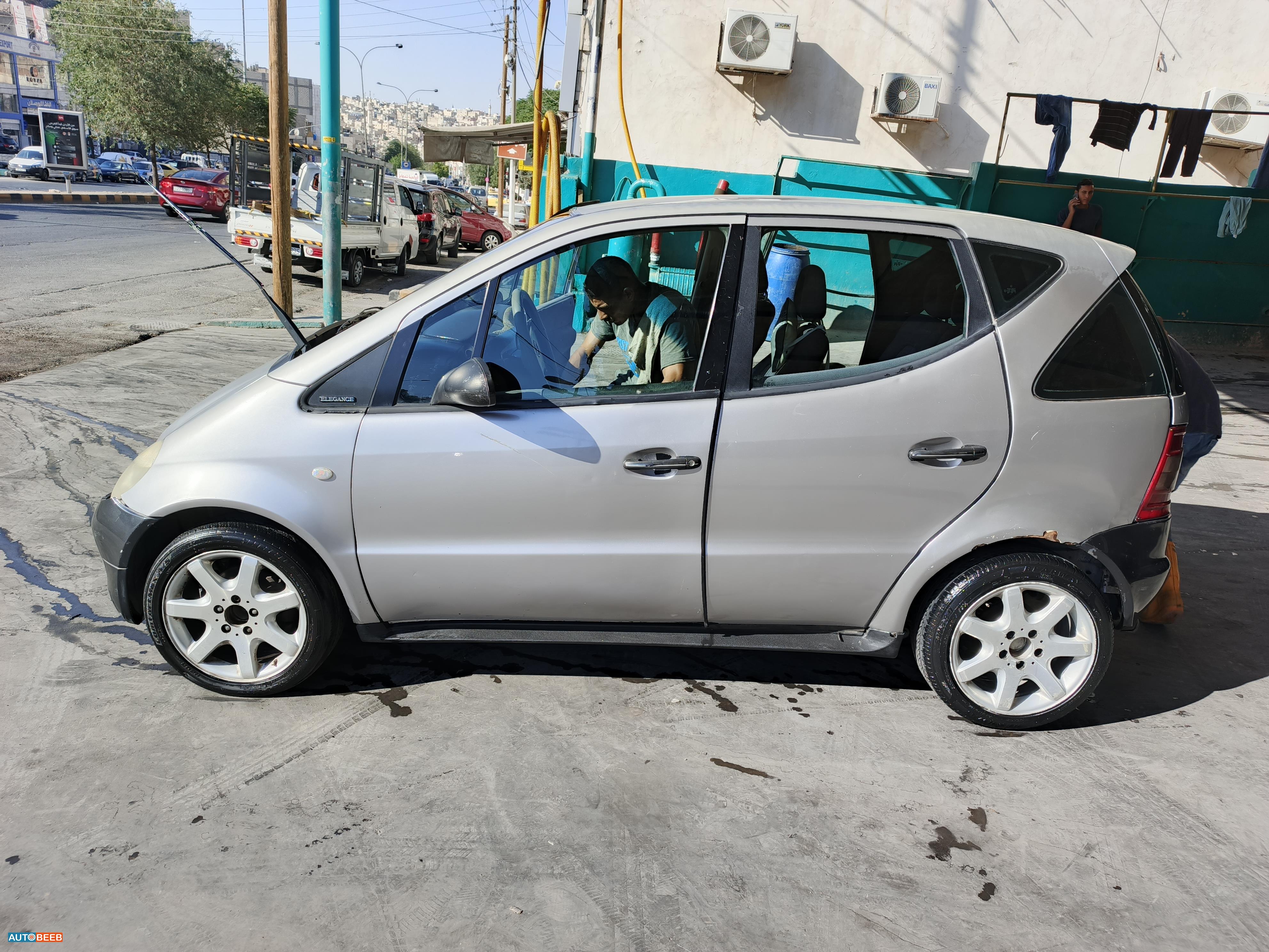 مرسيدس بنز A140 2000