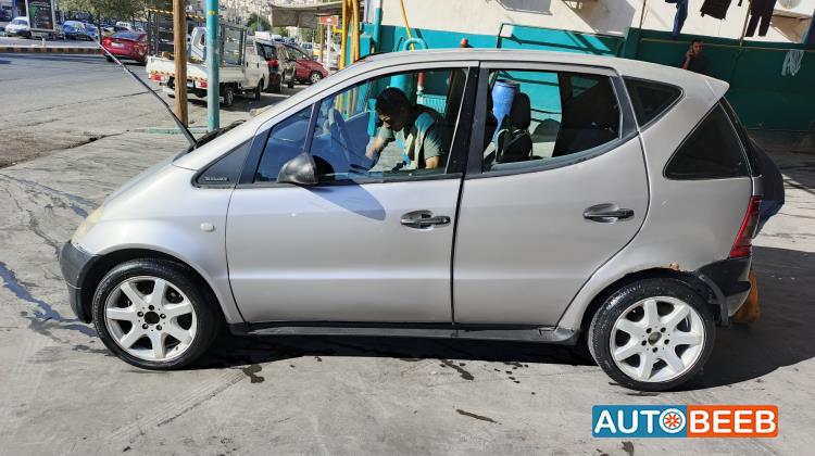 مرسيدس بنز A140 2000