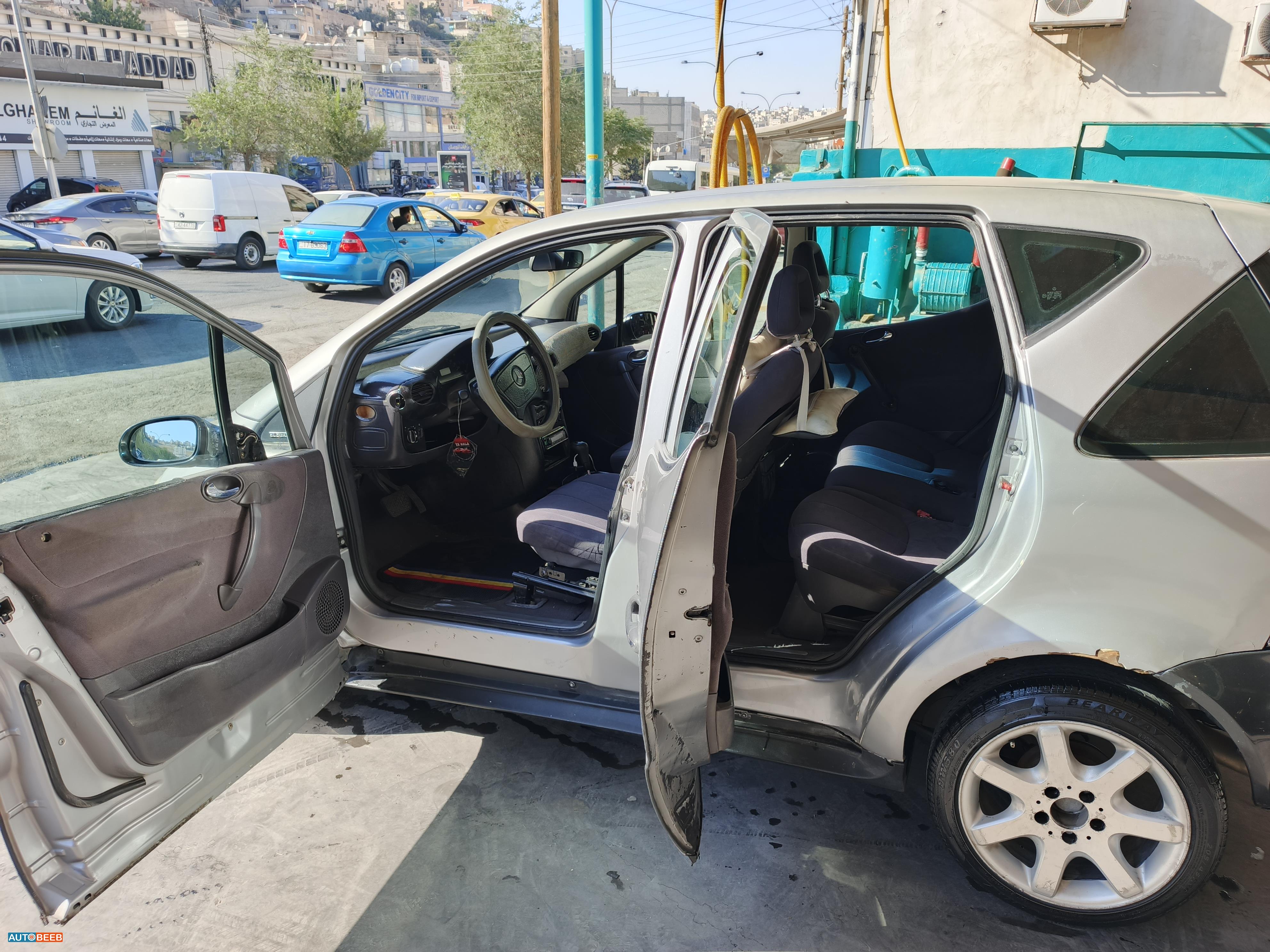 مرسيدس بنز A140 2000