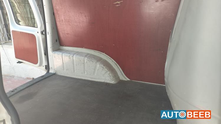 فولكس فاجن كادي 2013