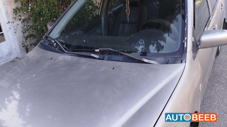 Mitsubishi Lancer 2002