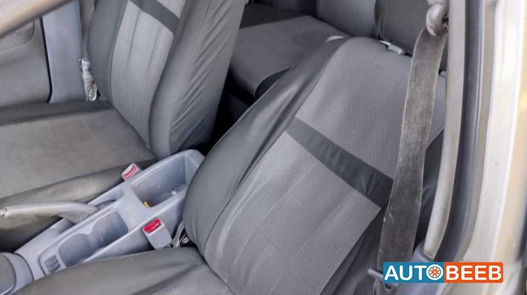 Mitsubishi Lancer 2002