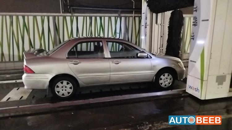 Mitsubishi Lancer 2002