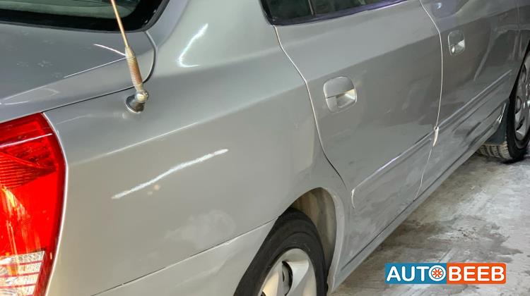 Hyundai Elantra 2005